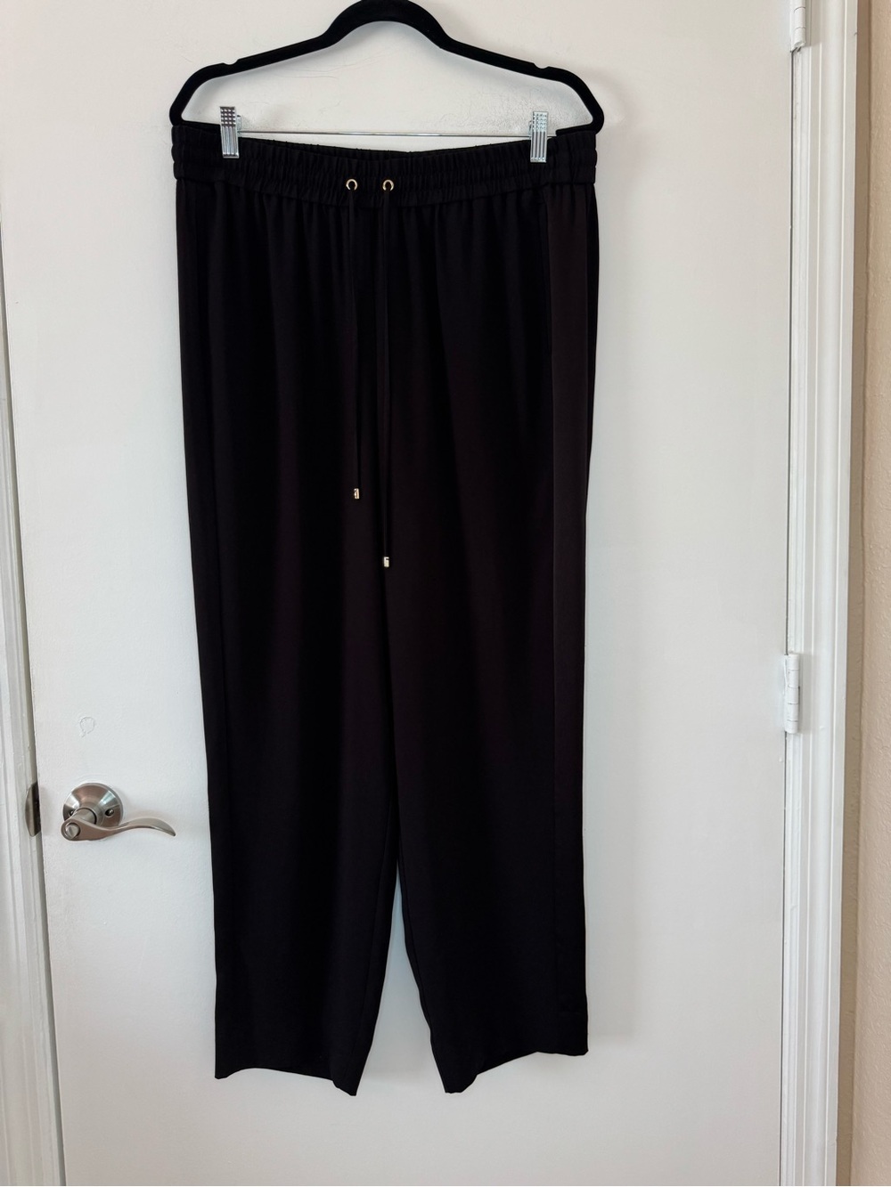 St. John Elastic Waist Drawstring Black Pants Lightweight Straight Leg Sz L
